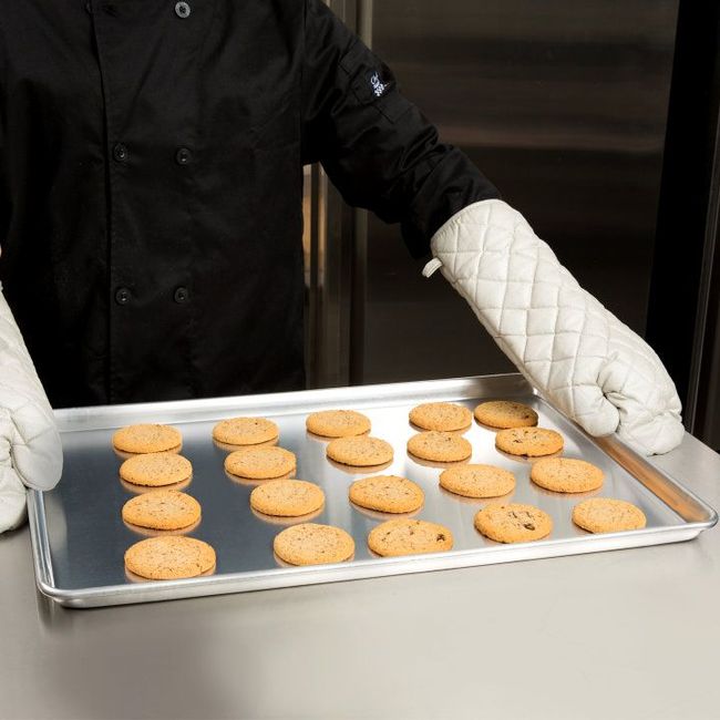 Vollrath 9002 Wear Ever Heavy Duty 18 Gauge Aluminum Full Size Sheet Pan With Natural Finish