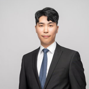 agent headshot