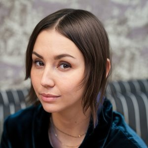 agent headshot
