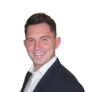 agent headshot
