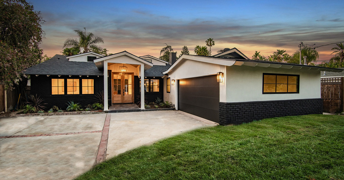 13937 Margate Street Compass