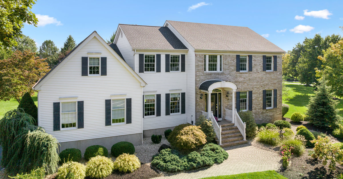 28 Milburn Dr, Hillsborough Twp, NJ 08844 Rela