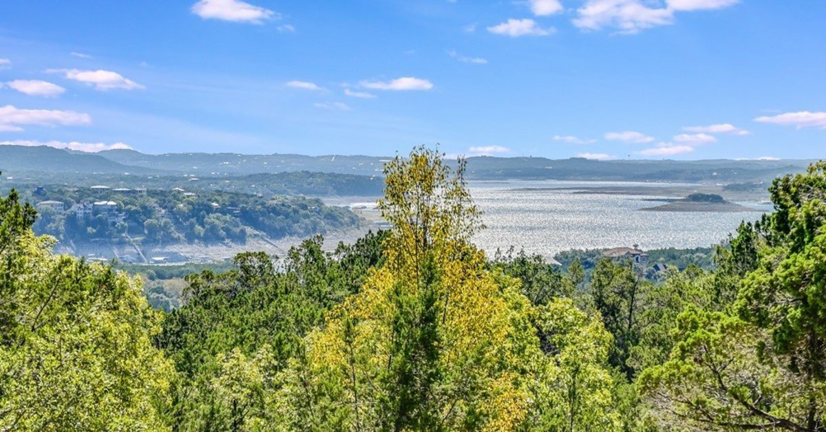 8608 Kelly Cv, Jonestown, TX 78645 Rela