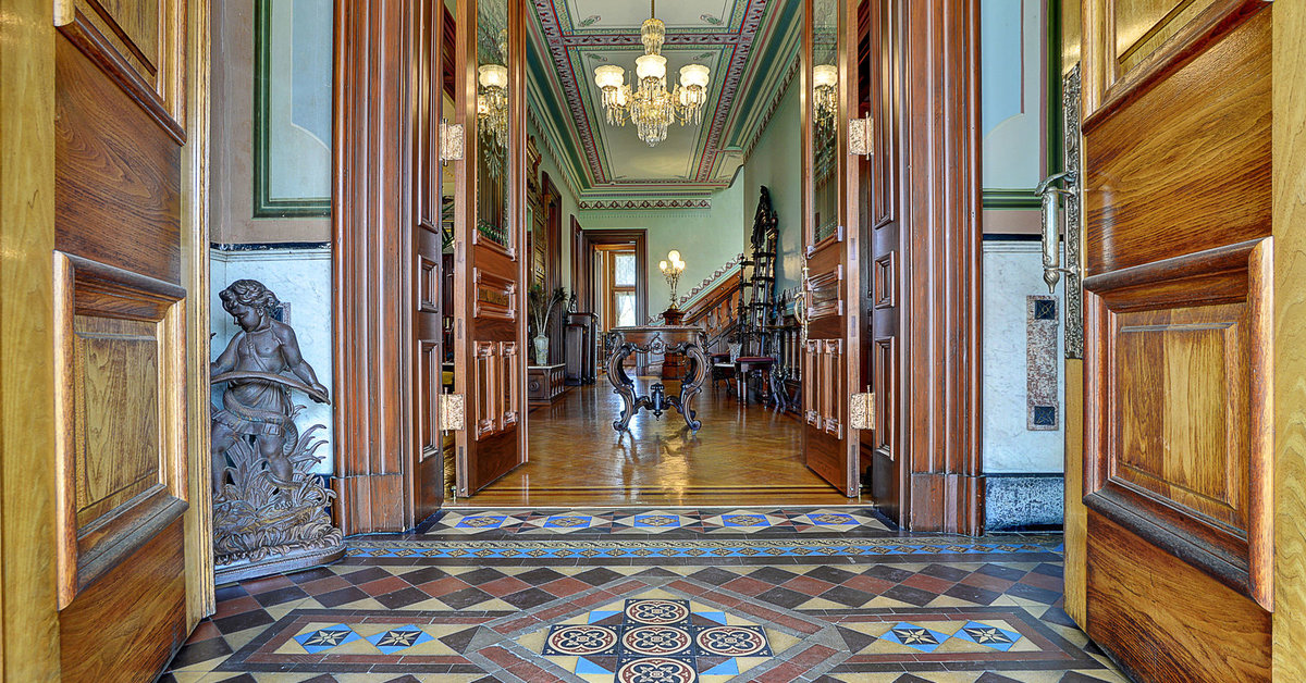 The Baywood Mansion, Alexander King Estate