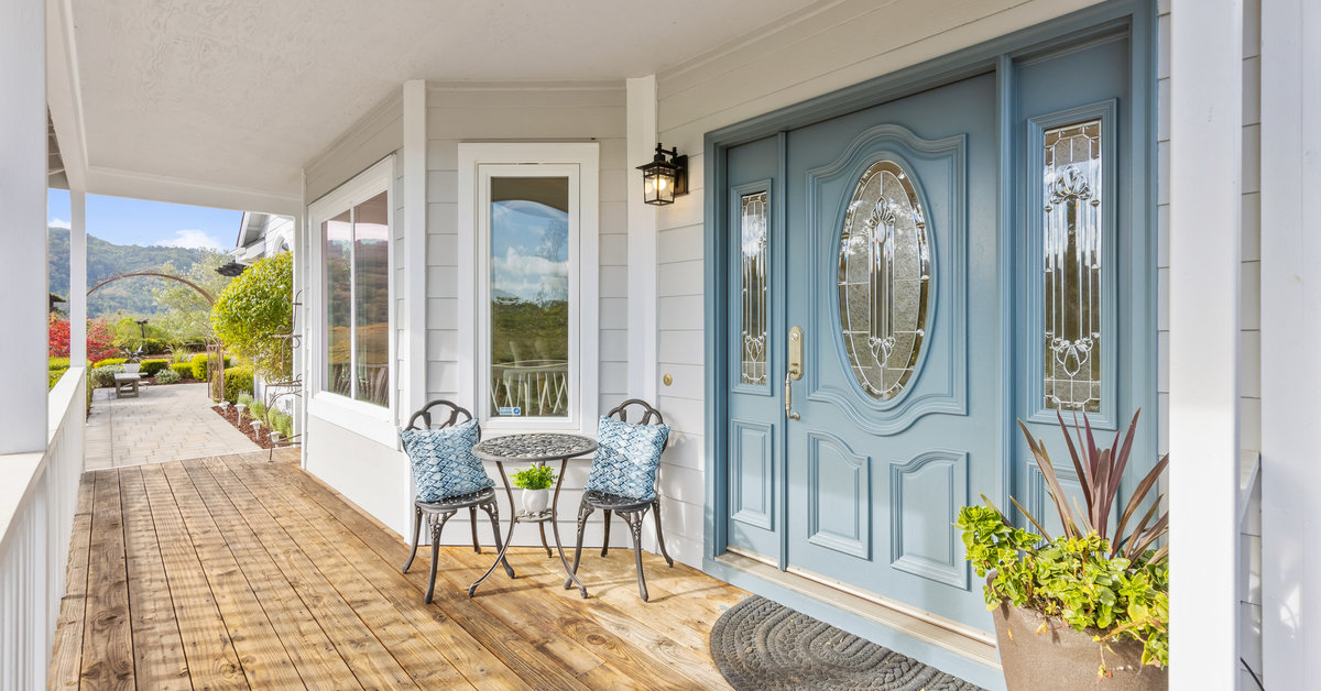 4995 Redwood Retreat Road