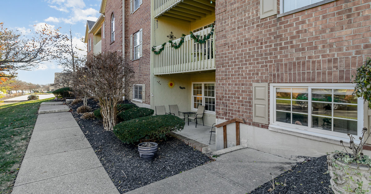 CONDO KING 1 Highland Meadows Dr, 4