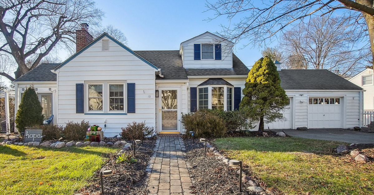 10 Lake Drive, Parsippany, NJ (Lake Intervale)