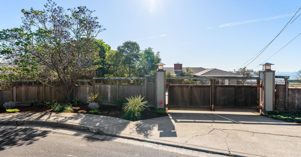 8175 Terrace Dr, El Cerrito, CA 94530 Rela