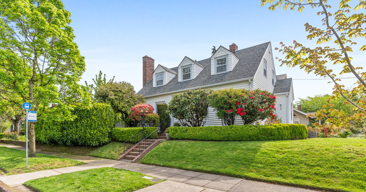 1110 Winter St NE Coho Realty