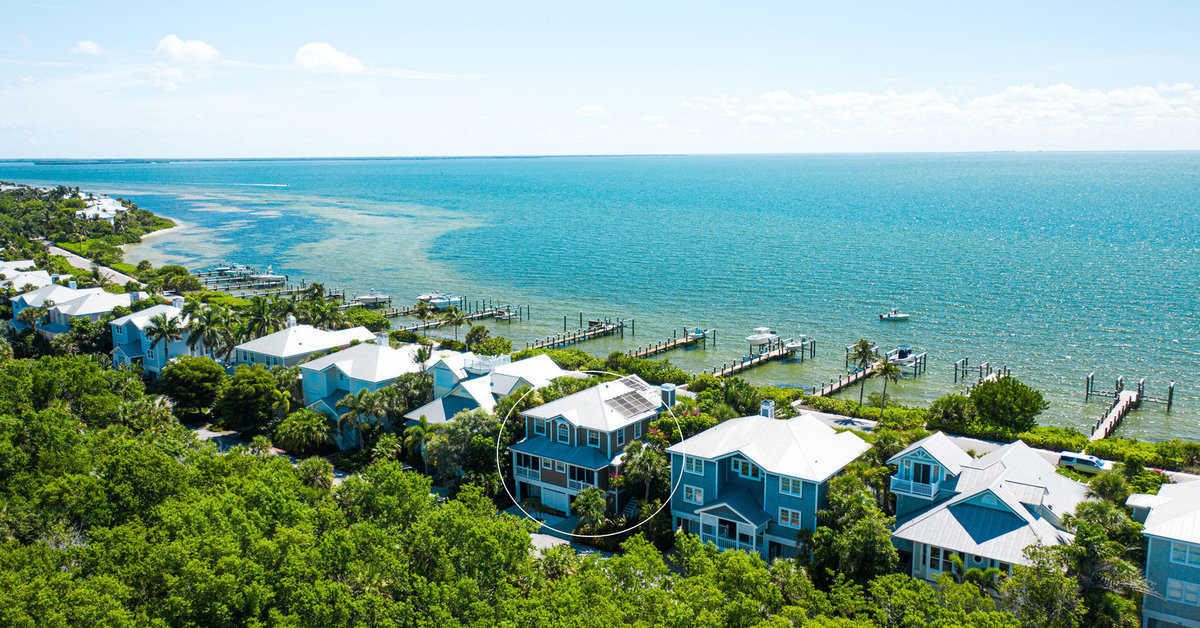 573 Buttonwood Bay Dr