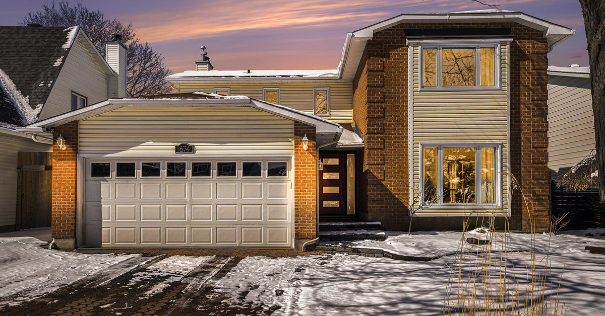 1674 Meadowview Crescent