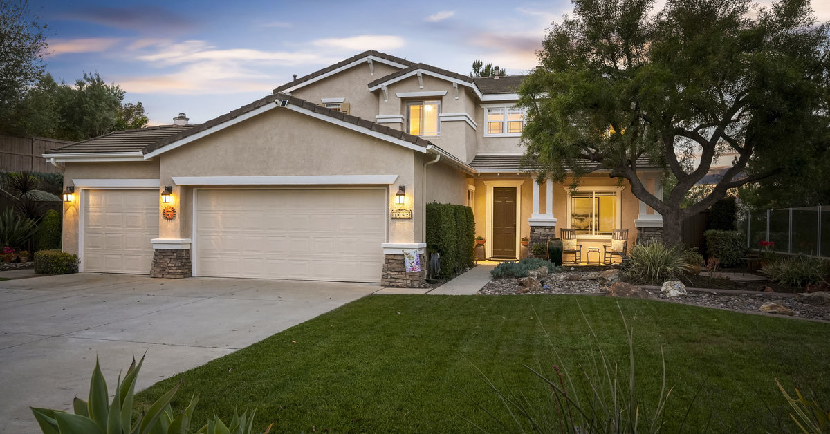 1052 Darwin Drive