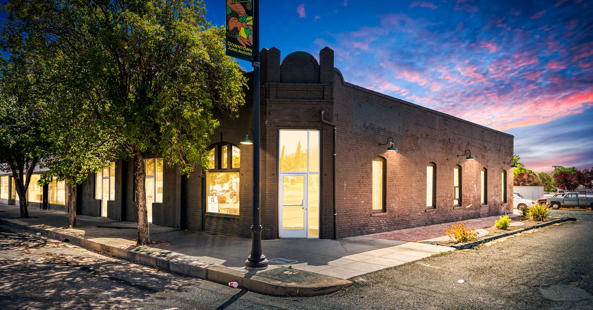 625 Walnut St, Red Bluff, CA 96080 Rela