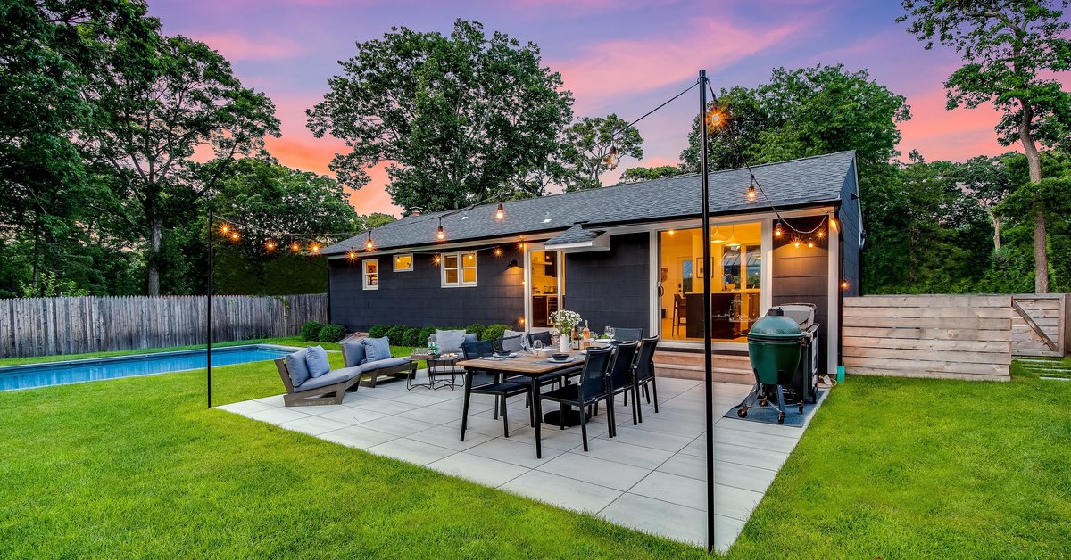 25 Walnut St, Sag Harbor, NY 11963 Rela