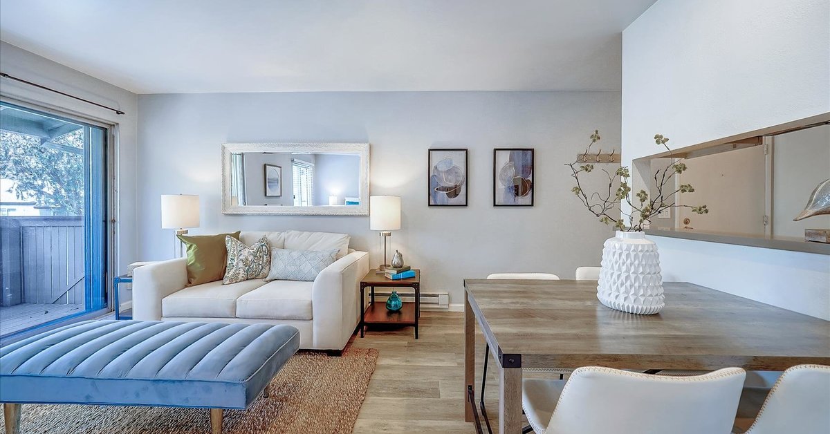 1126 Cherry Avenue Oldham Group Compass