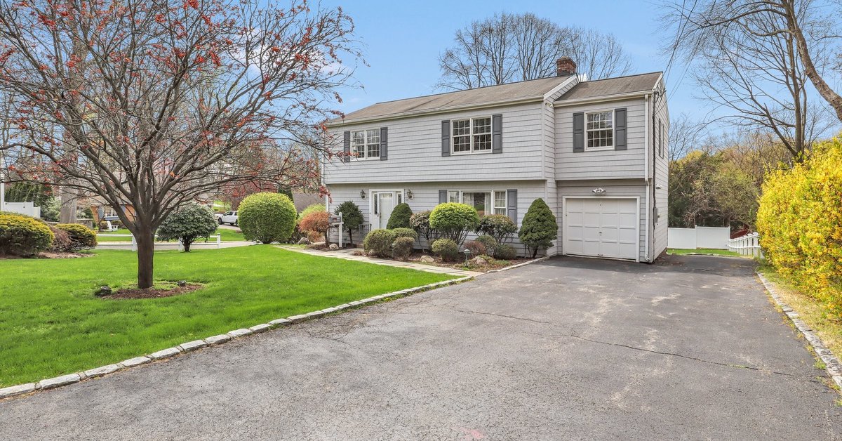 99 Unity Rd, Stamford, CT 06905 Rela