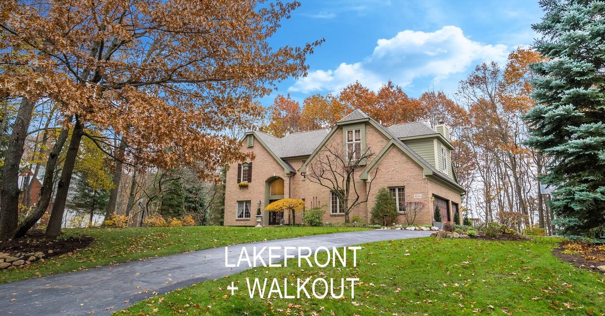 9044 Kelly Lake Dr, Clarkston, MI 48348 Rela