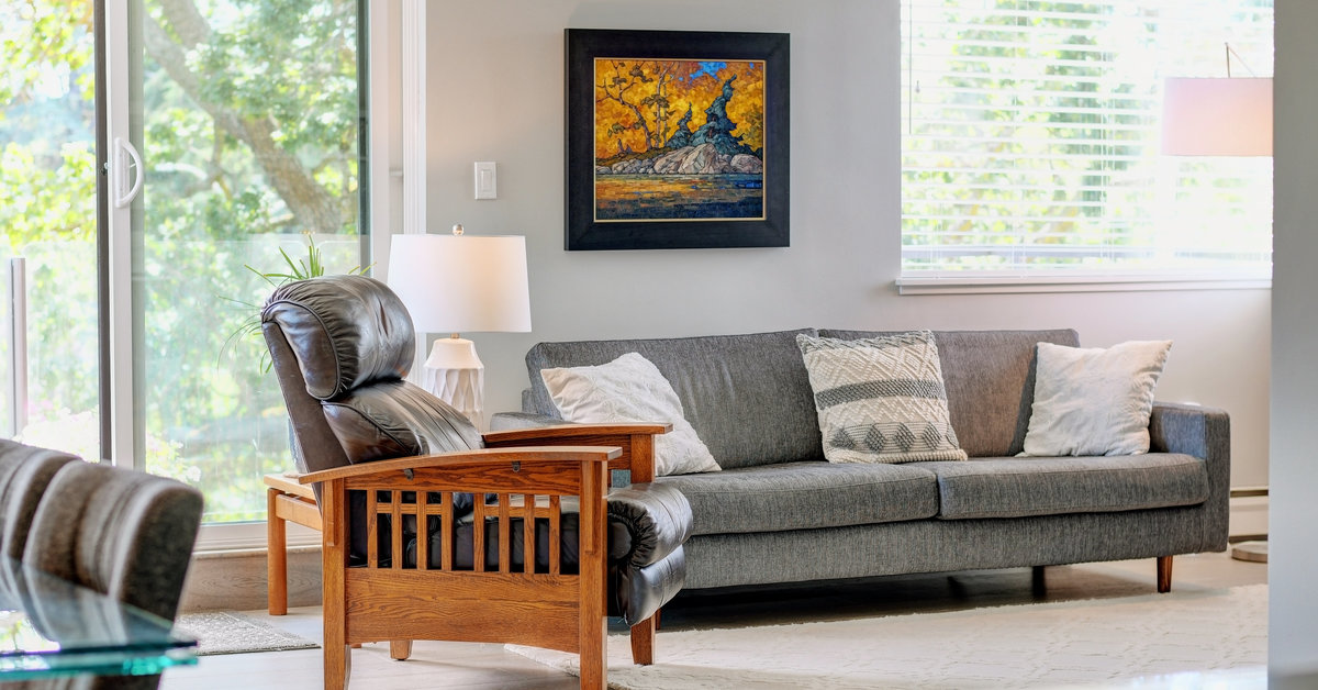 303 1420 Beach Drive, Victoria, BC V8S 2N8 Rela