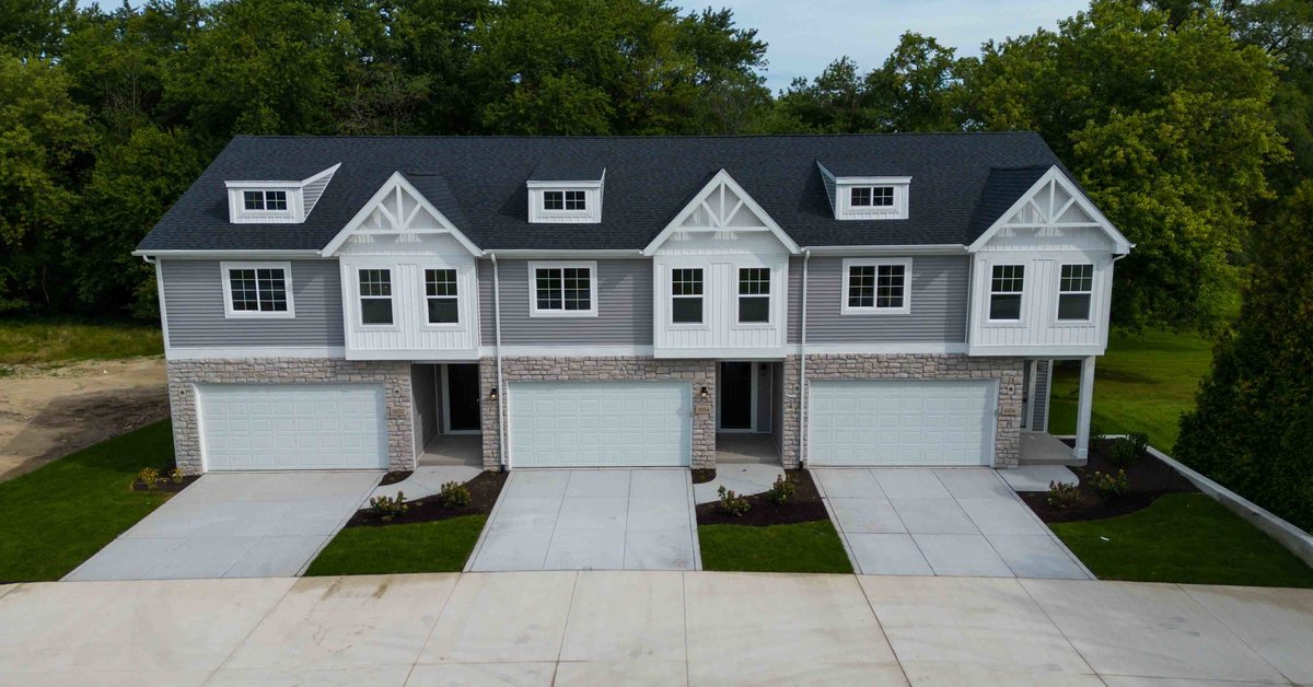 Lillian Woods Townhomes, Schererville, IN 46375 Rela