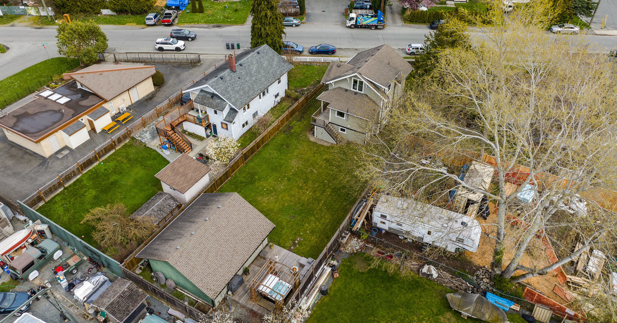 3354 Harriet Road, Victoria, BC V8Z 3S4 Rela