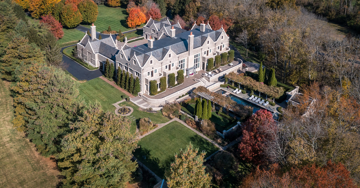 1202 Delong Place, Lexington, KY 40515 Rela