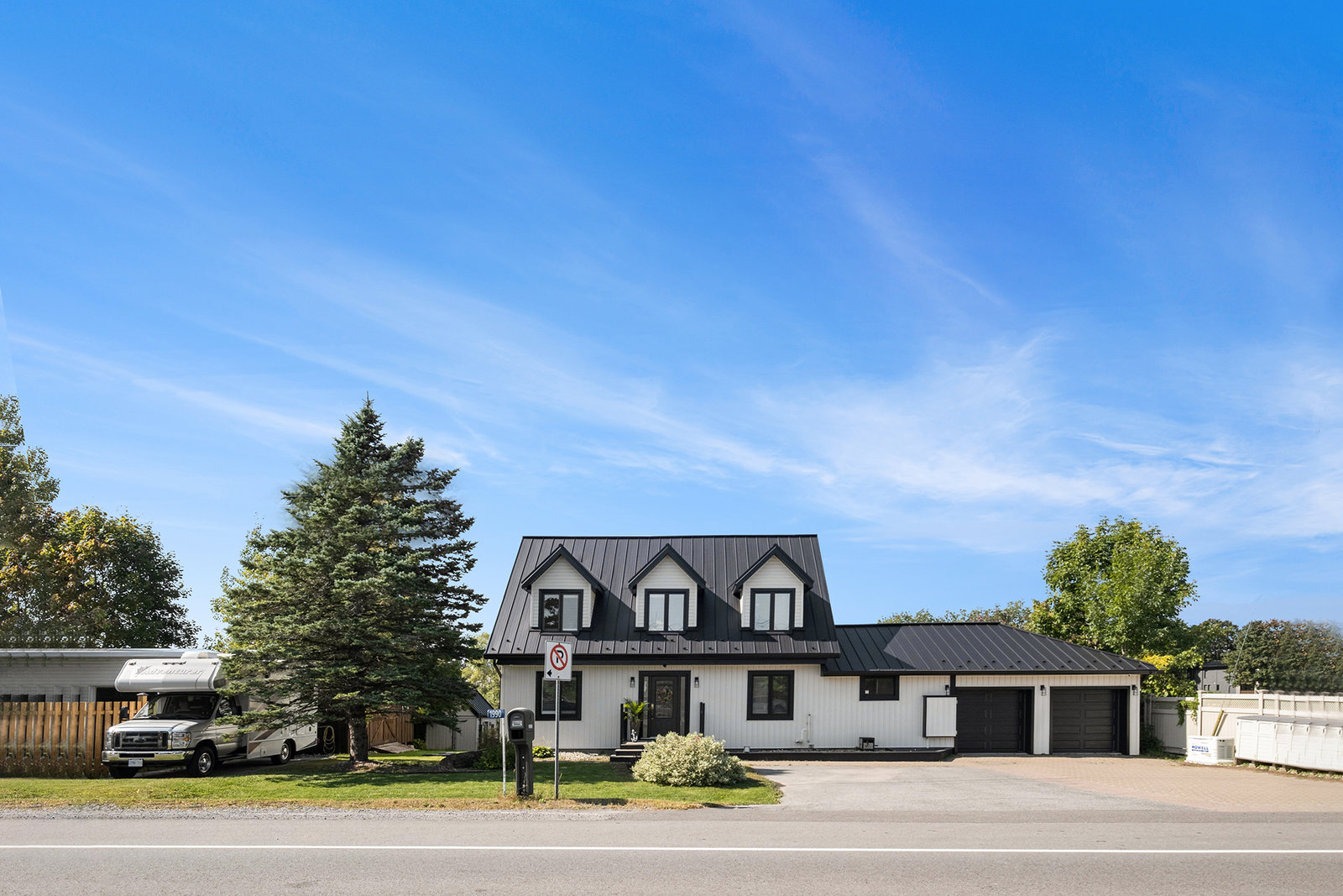 1990 River Road Manotick ON