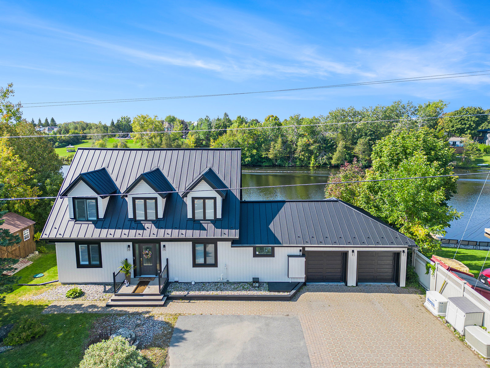 1990 River Road Manotick ON