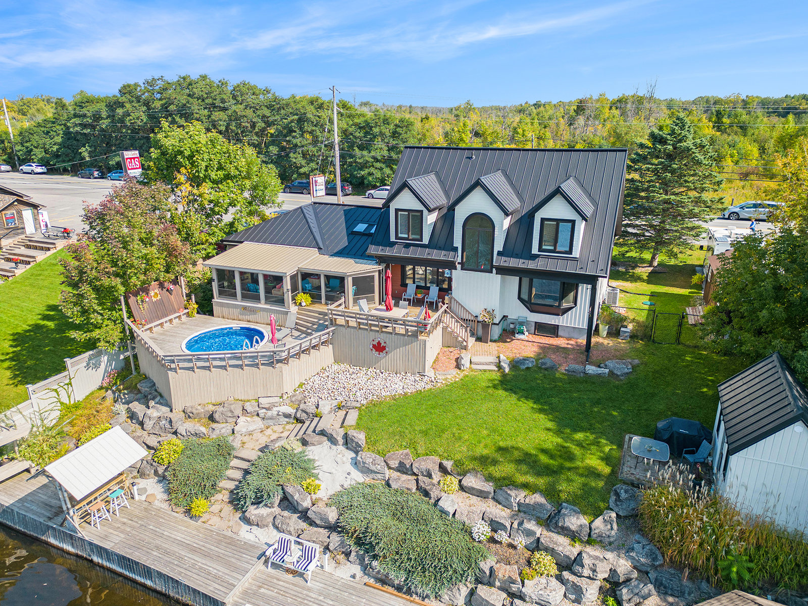 1990 River Road Manotick ON