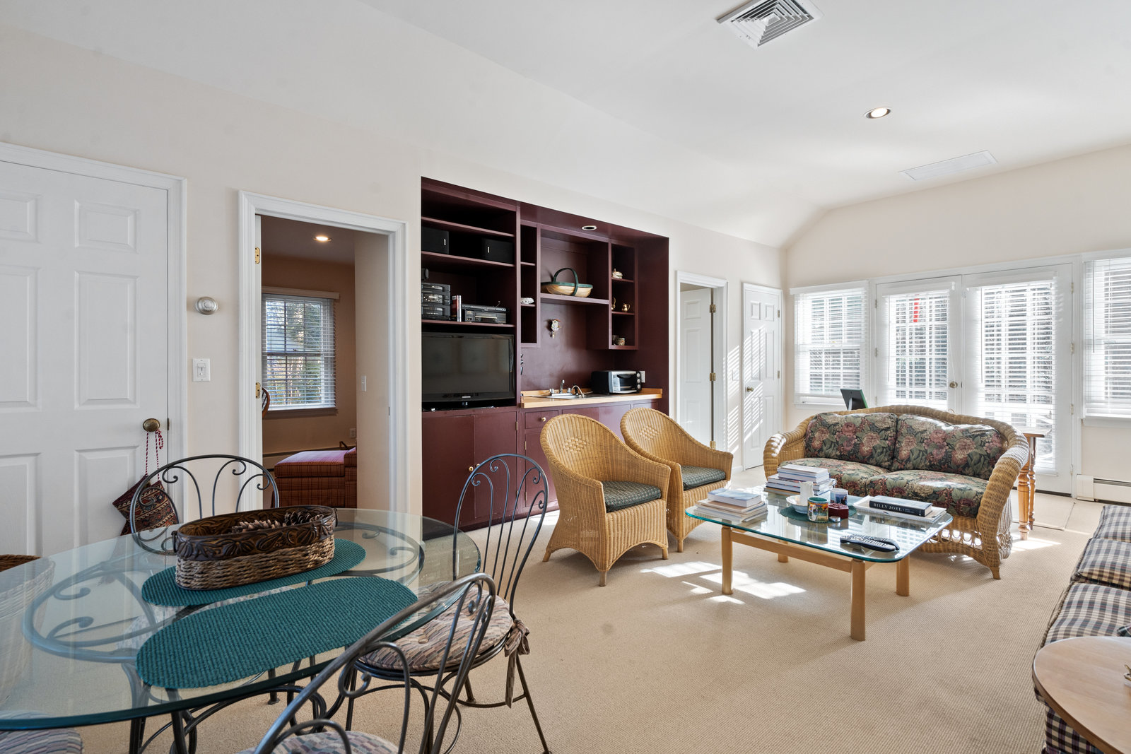 518 Centre Island Road, Centre Island