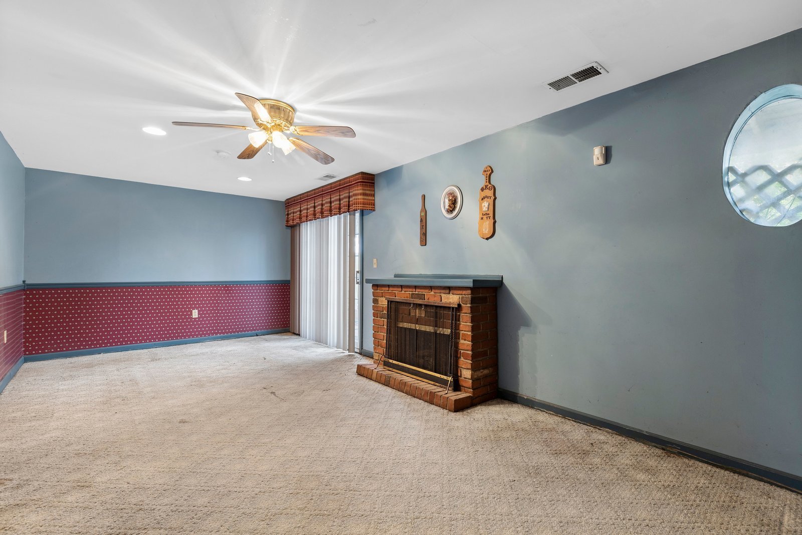 310 Sweetbriar Street, Pittsburgh, PA 15211 Piatt Sotheby's