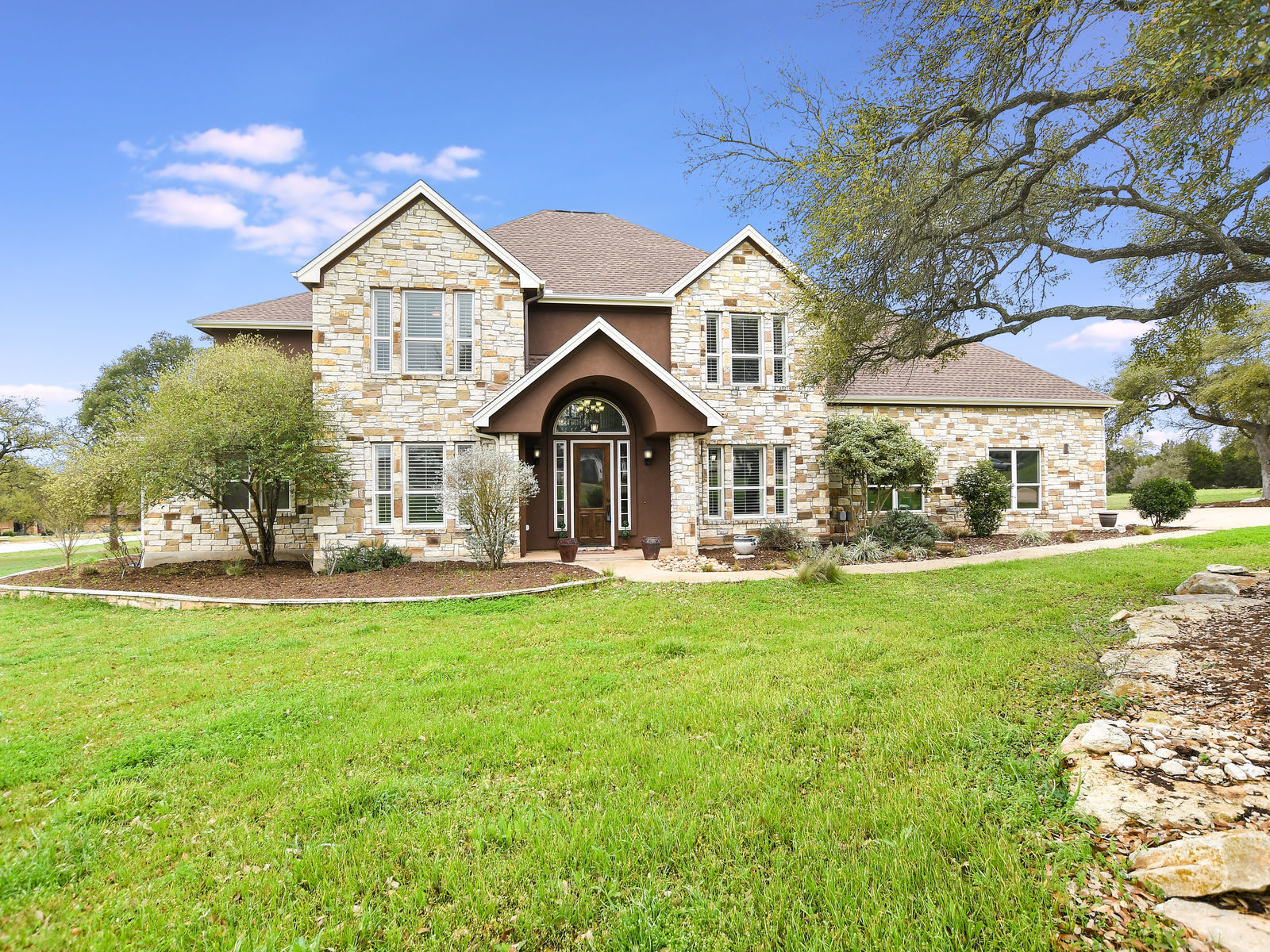 Custom Home on Corner Lot in Rim Rock Kuper Sotheby's