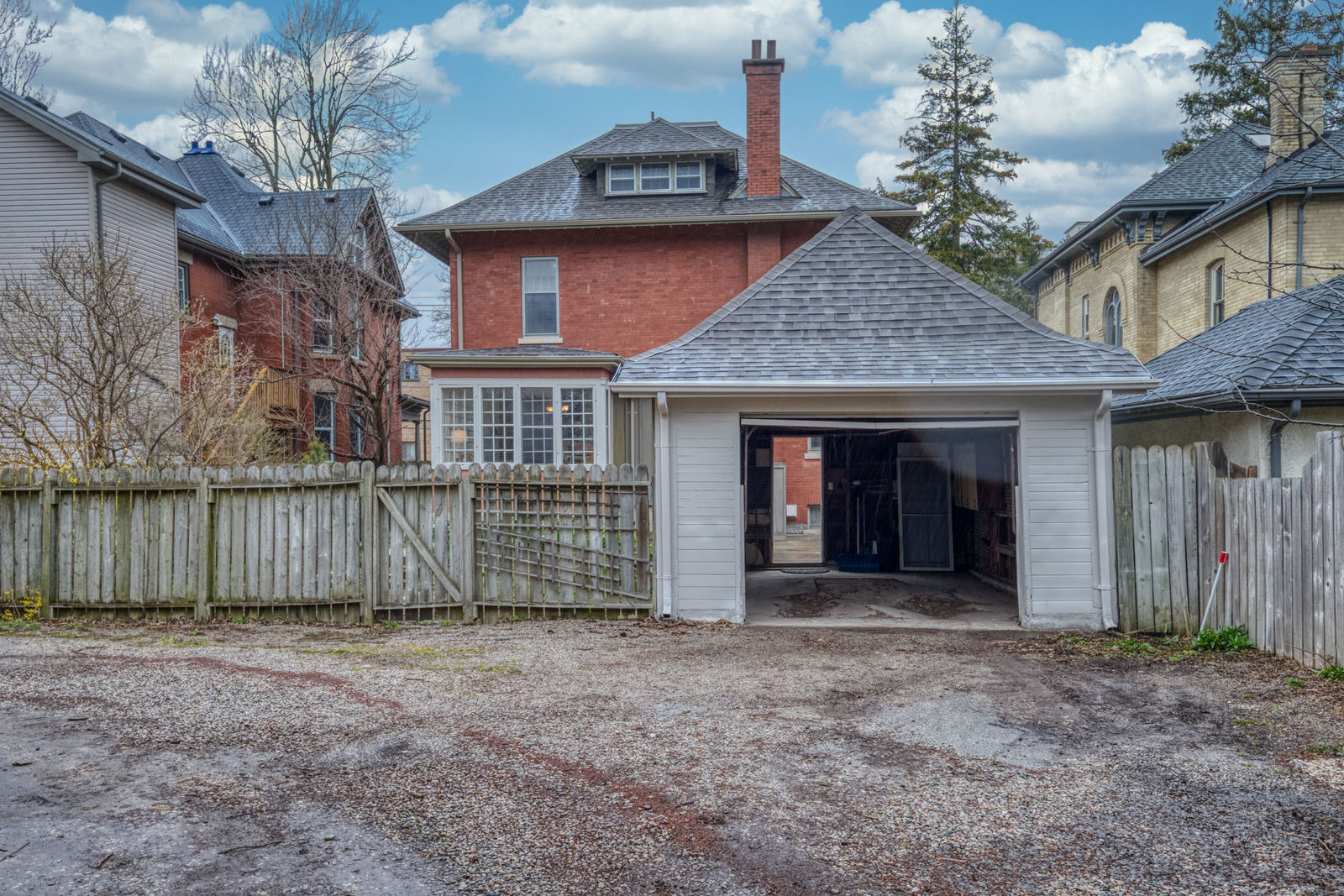 191 Elmwood Ave East