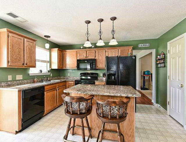 20 Charlotte Homes For Sale With Amazingly Remodeled Kitchens