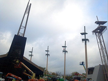 Construction of the Orangutan Center (photo credit: Indianapolis Zoo website) Construction of the Orangutan Center (photo credit: Indianapolis Zoo website)
