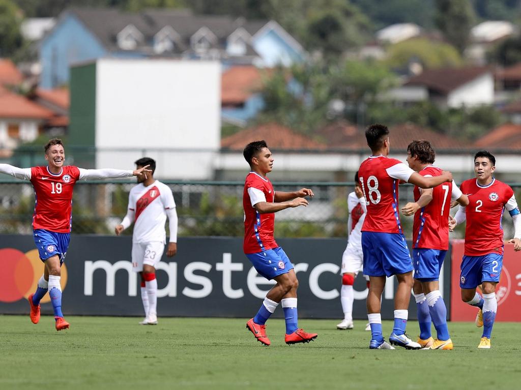 La Roja estrenó en Teresópolis con un trabajado triunfo sobre Perú
