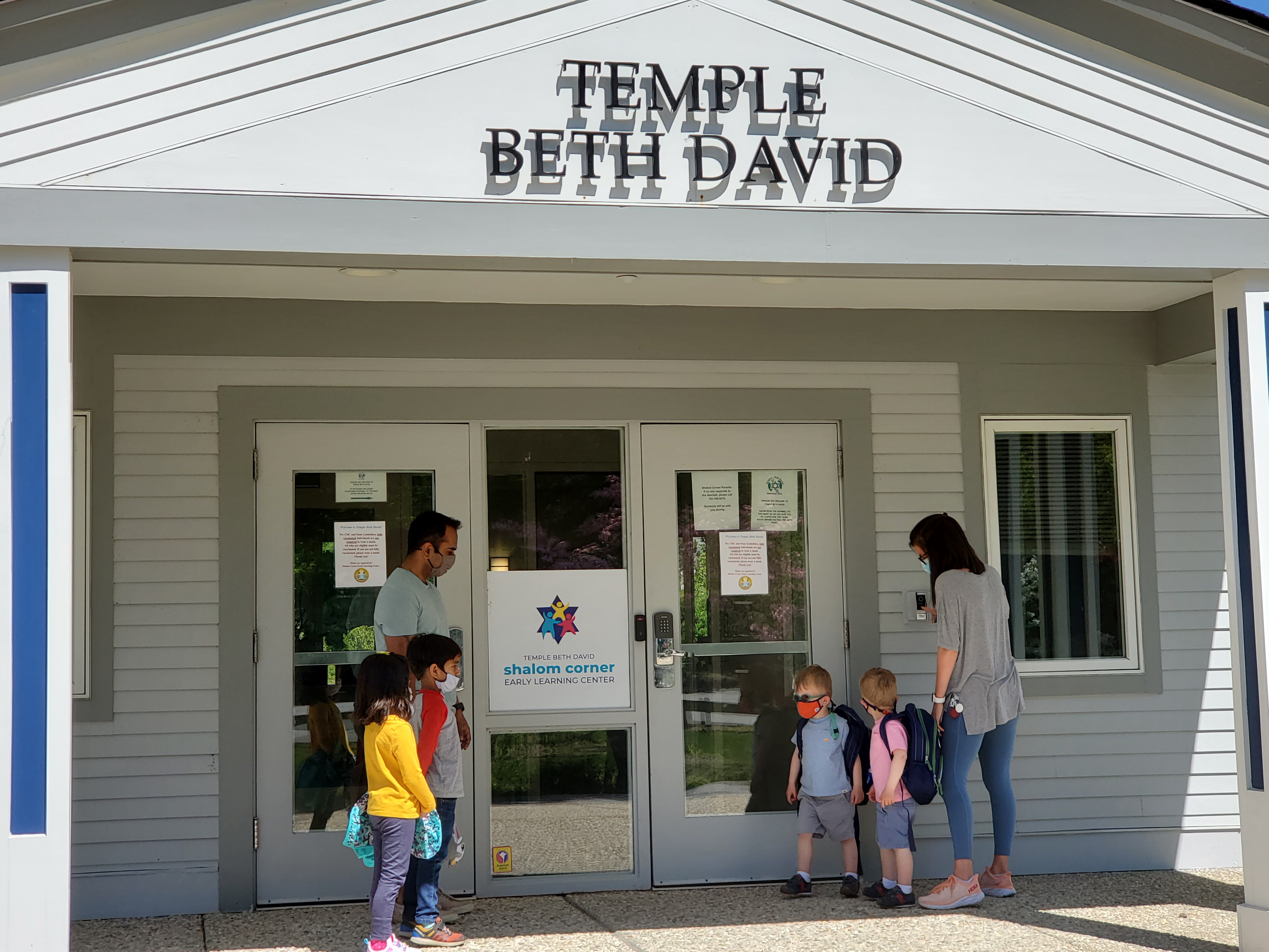 Temple Beth David Shalom Corner Early Learning Center Logo