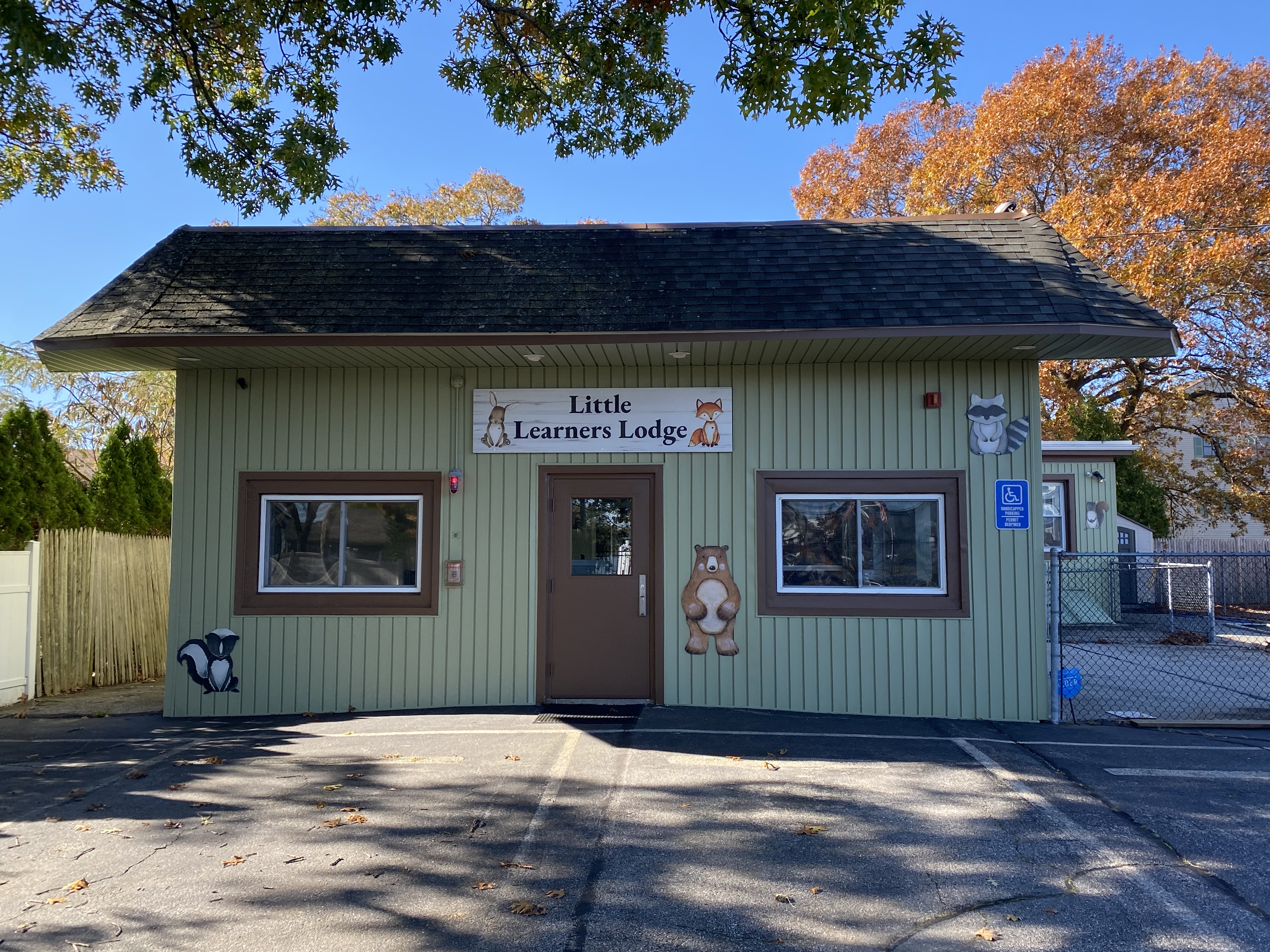 Little Learners Lodge, Llc Logo