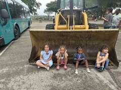 Small Kids's Big Imagaination's Photo