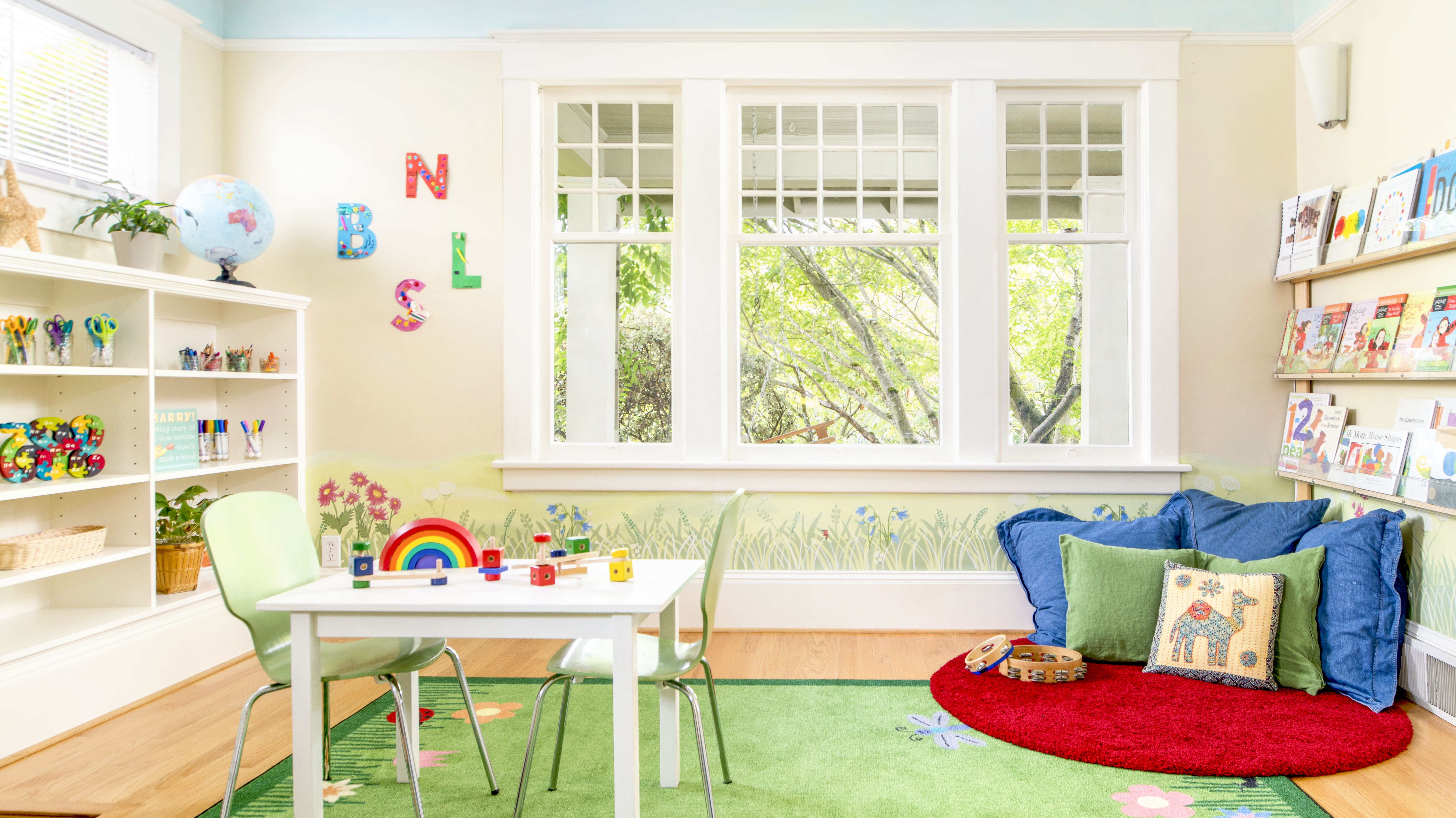 Nurturing Knowledge School - Bryant Campus Logo