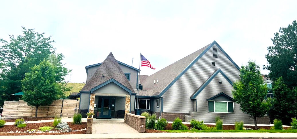 Centennial Montessori Logo