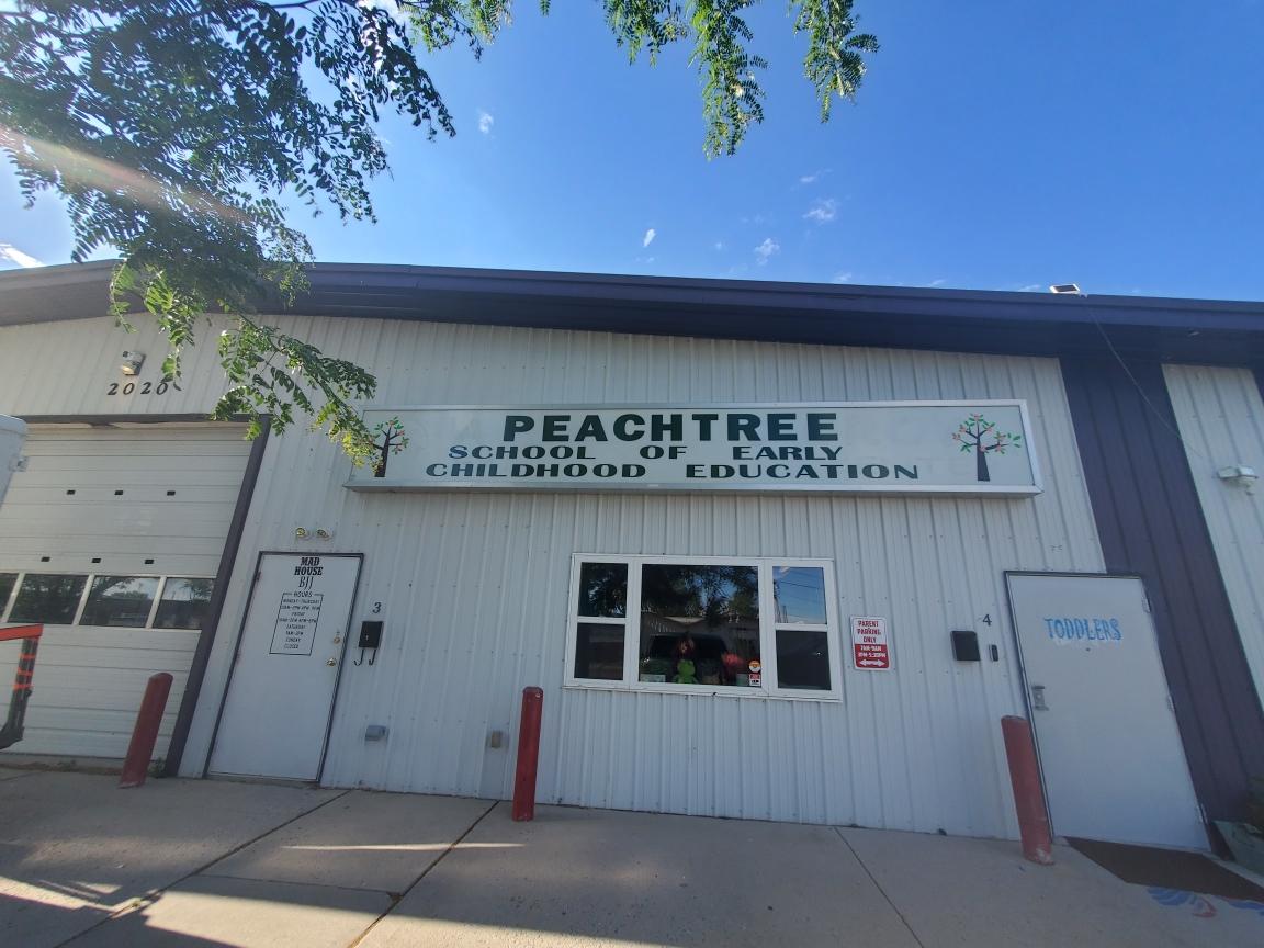 Peachtree Preschool Logo