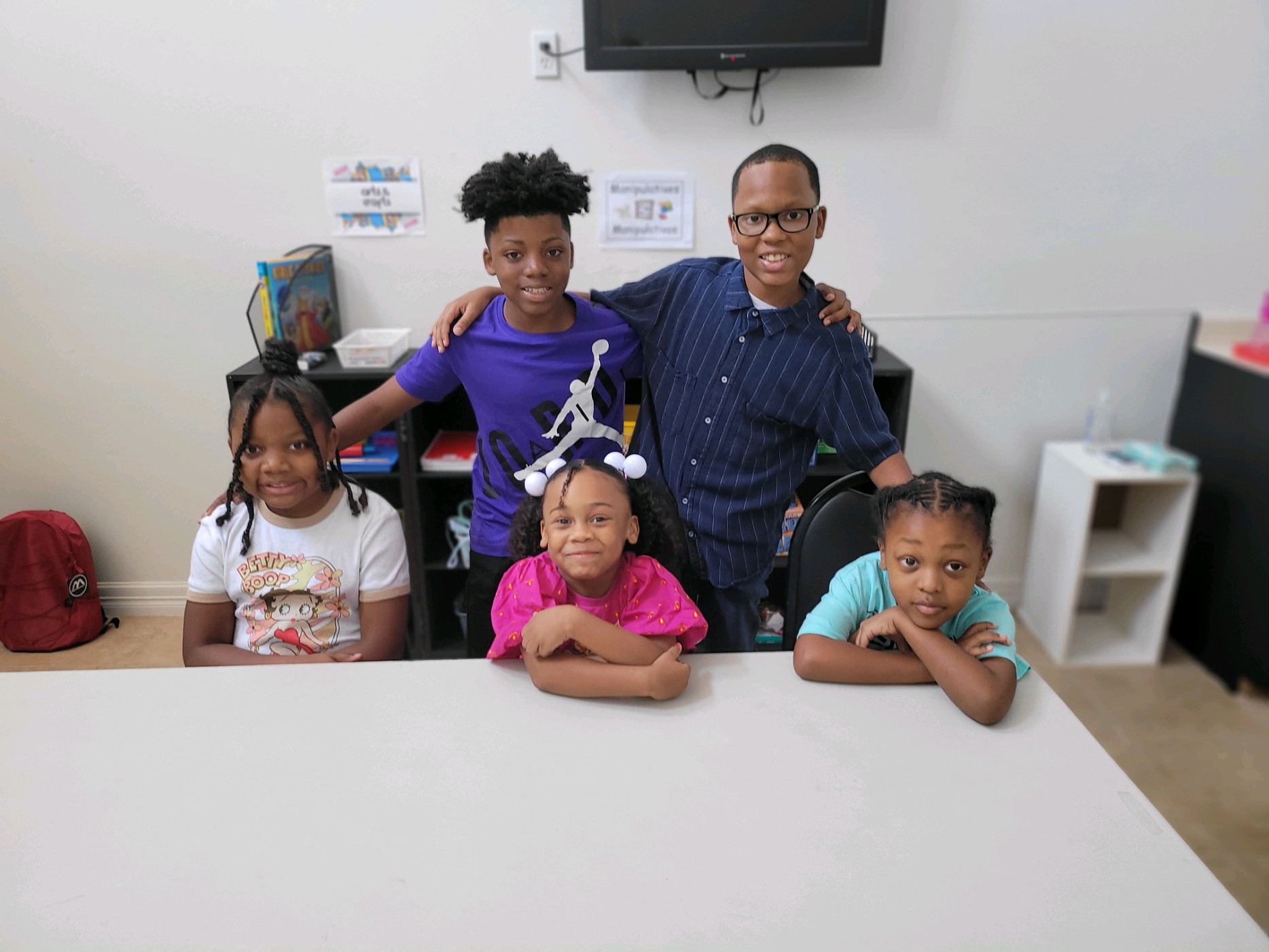 Presence Radiant Learning Academy Logo