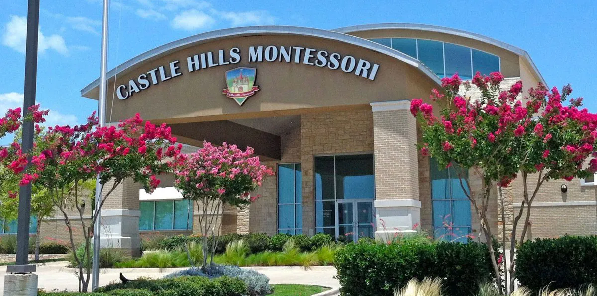 Castle Hills Montessori Logo