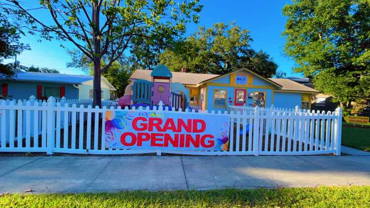 Hiii 5 Academy  Logo