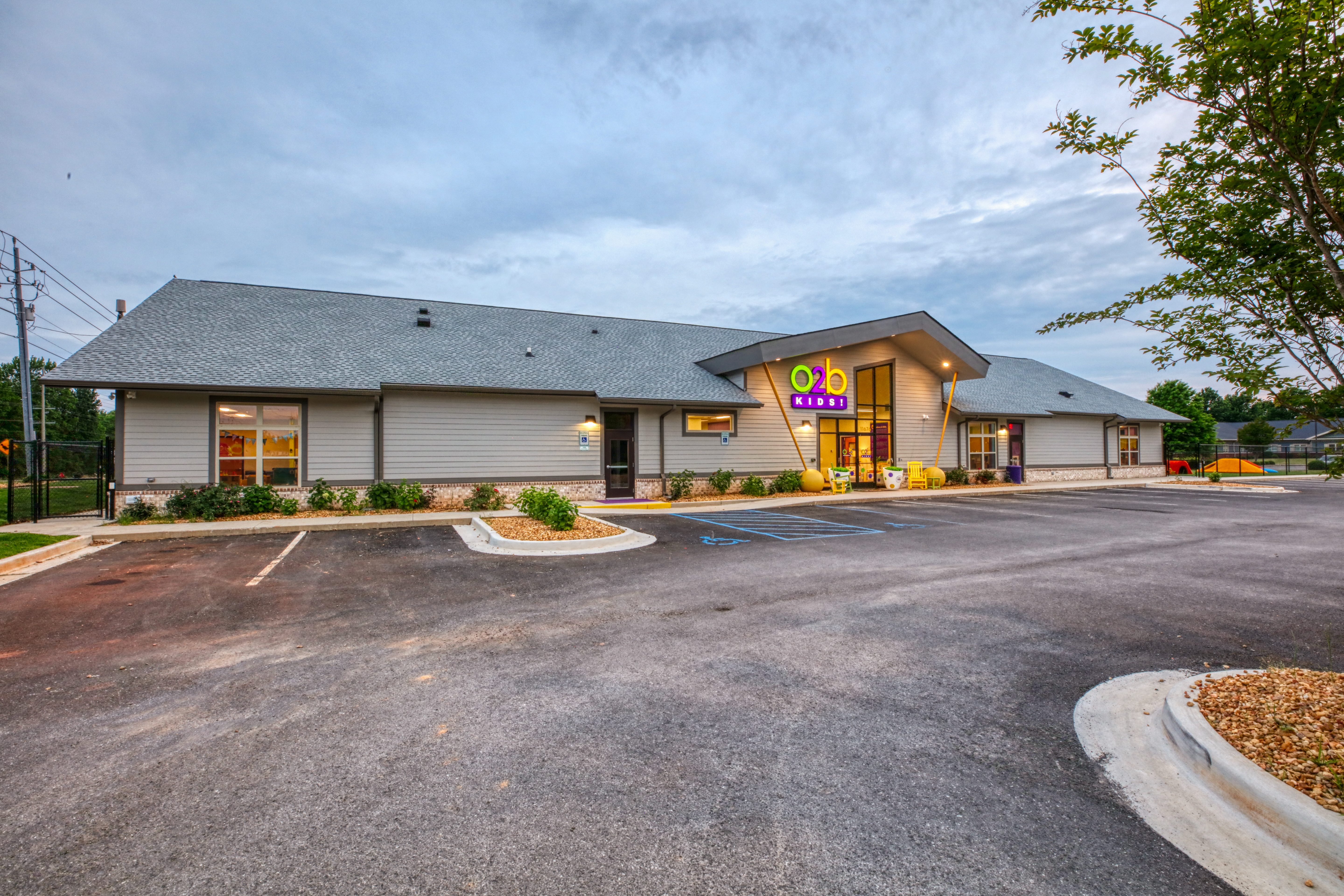 O2b Kids Penny Lane  Logo