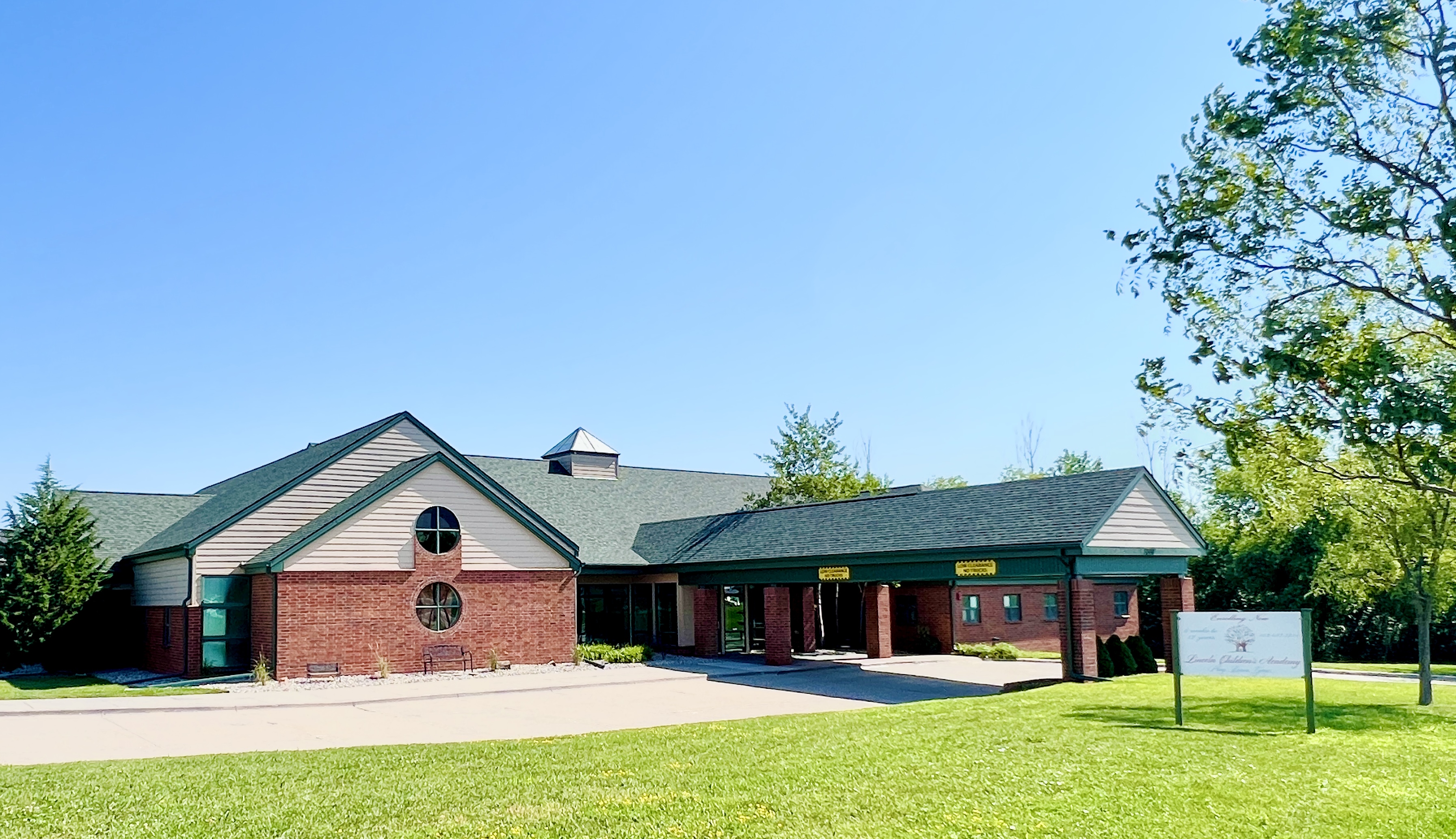 Lincoln Children's Academy, Inc. Logo