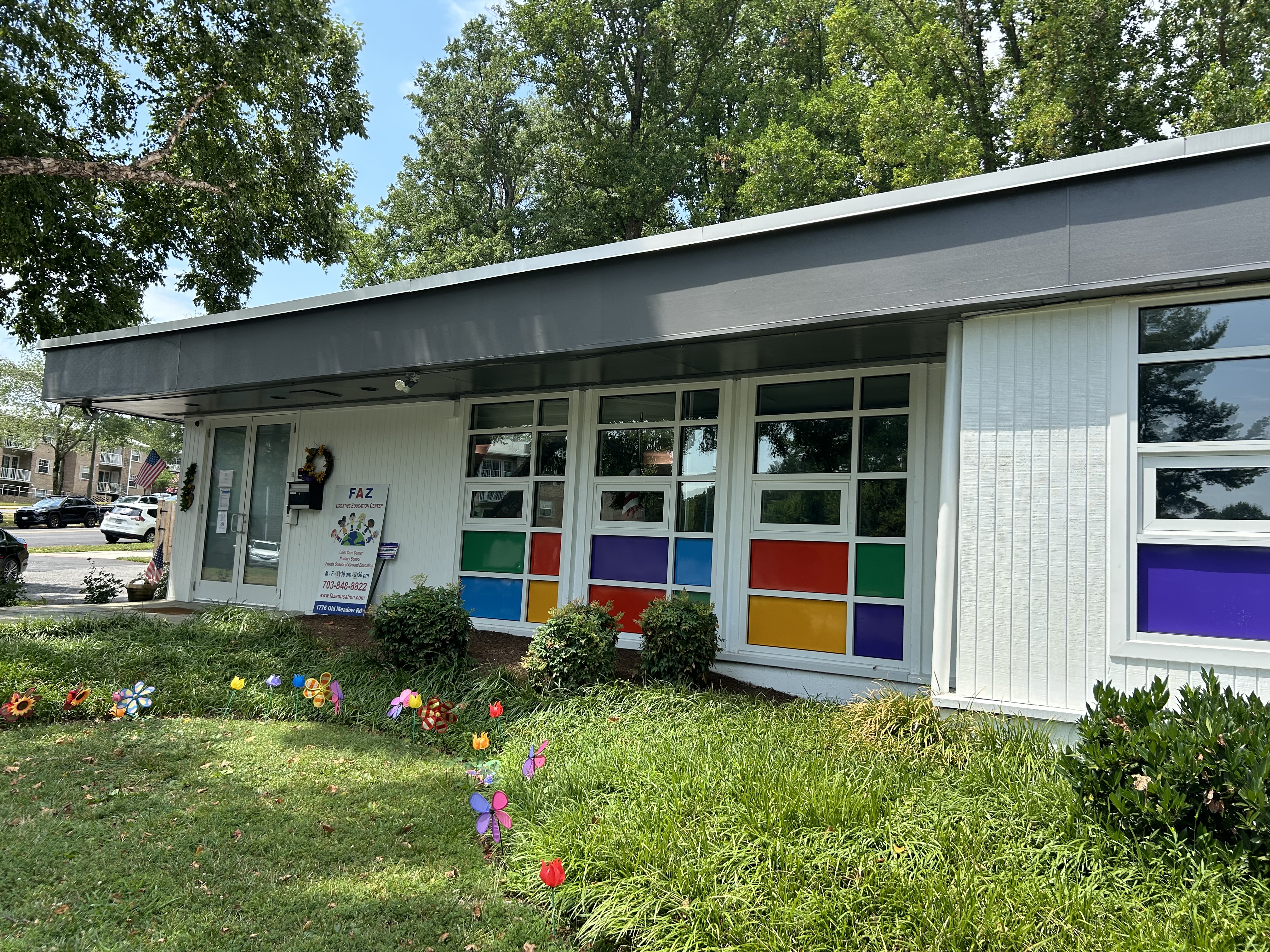 Faz Creative Education Center Logo