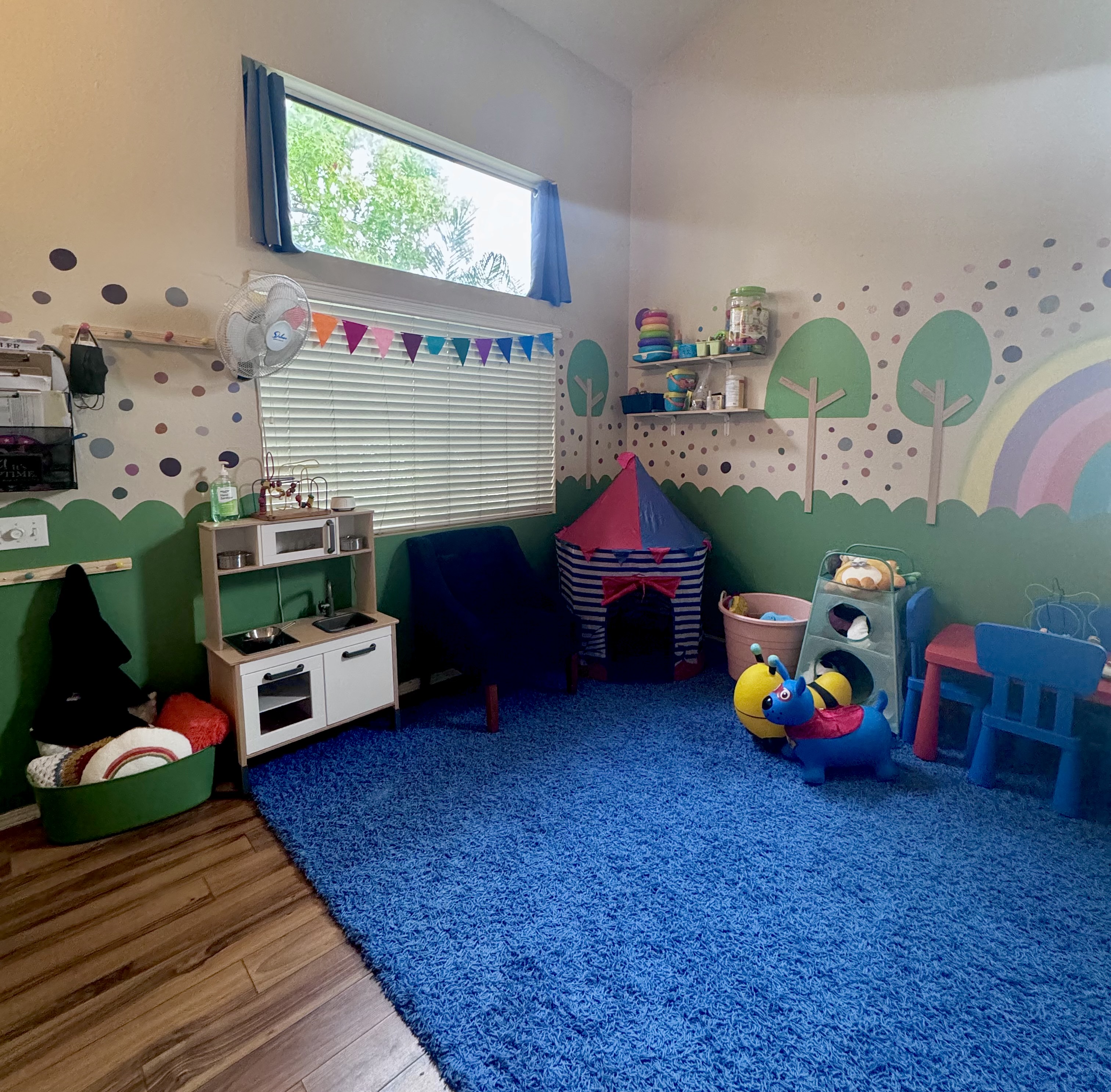 Lidiette Cenizo,  Family Child Care Logo