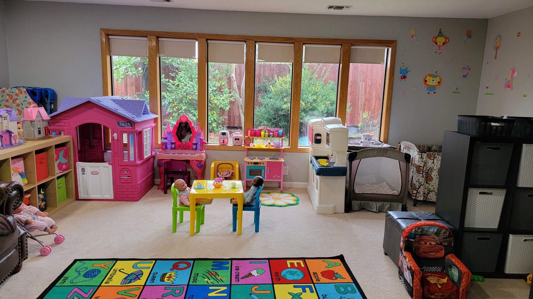 Marina's Daycare Logo