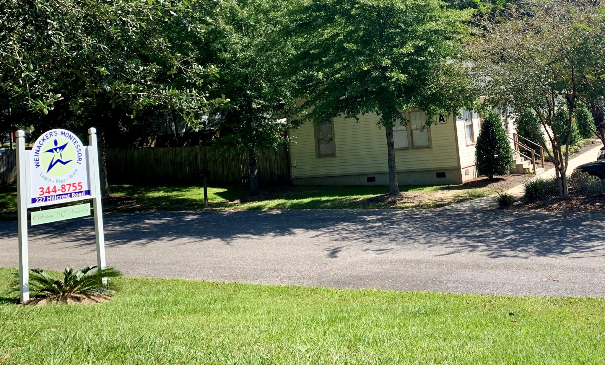 Weinacker's Montessori School Hc Logo